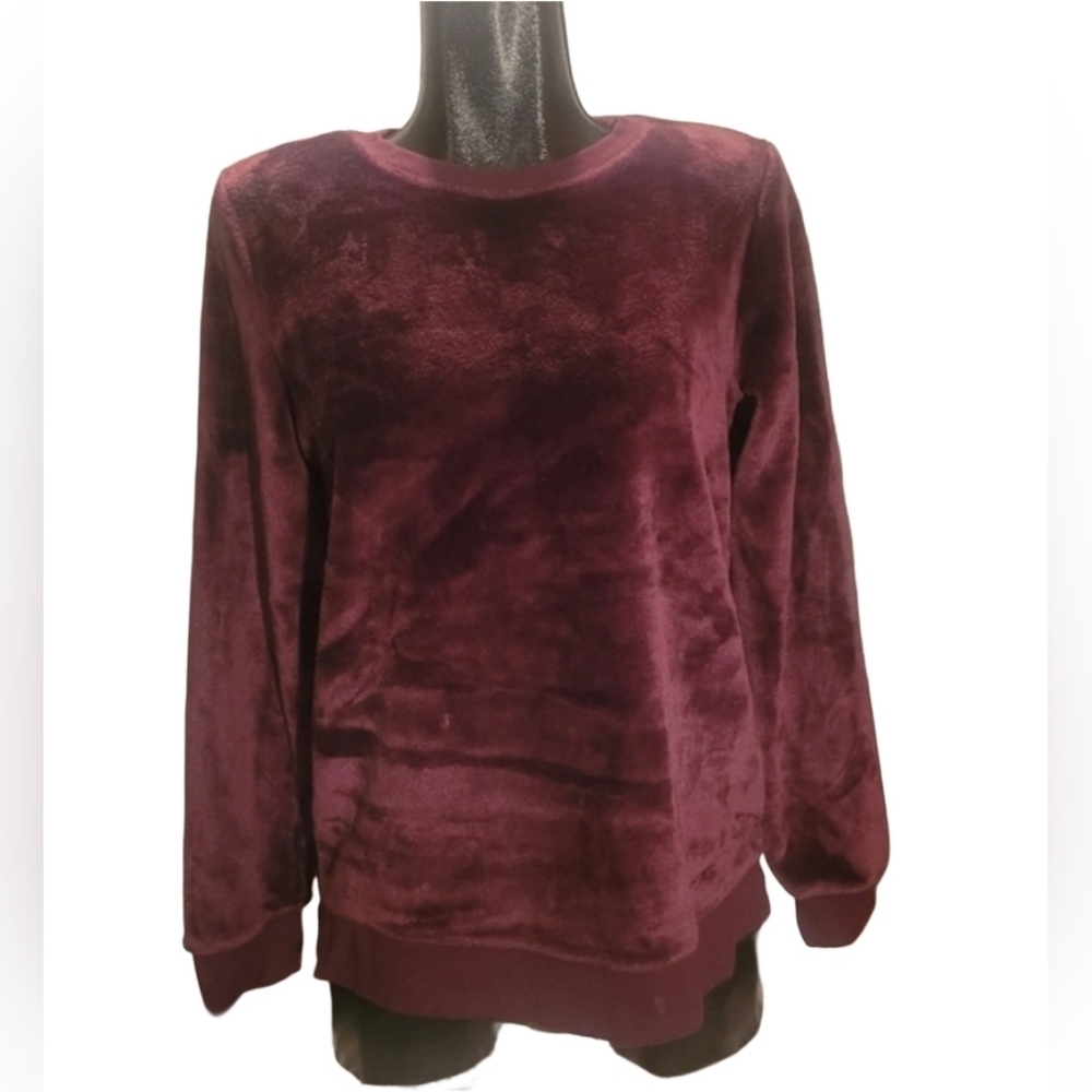 GAIAM Plum Colored Thick Plush Crew Neck Sweater Size M